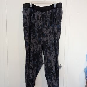 Black and Gray Active Pants